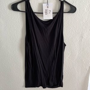 Black swirl tank.